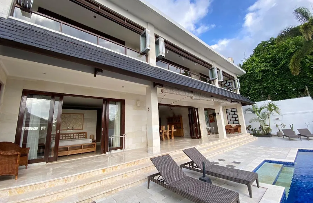Villa Dikebun-1